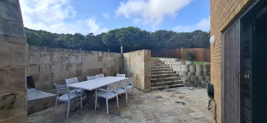 4 Bedroom Property for Sale in Blue Horizon Bay Eastern Cape